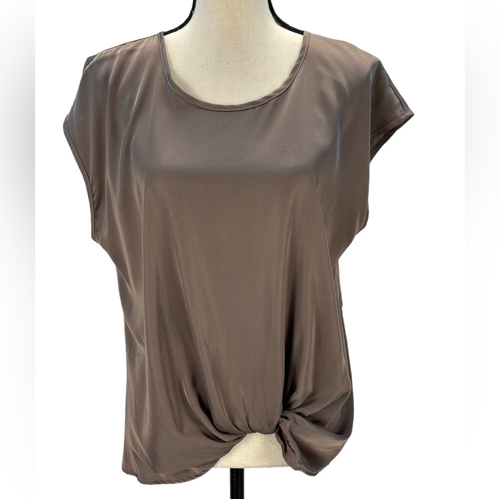 Pleione Sleeveless Knot Front Blouse - Brown - size Medium